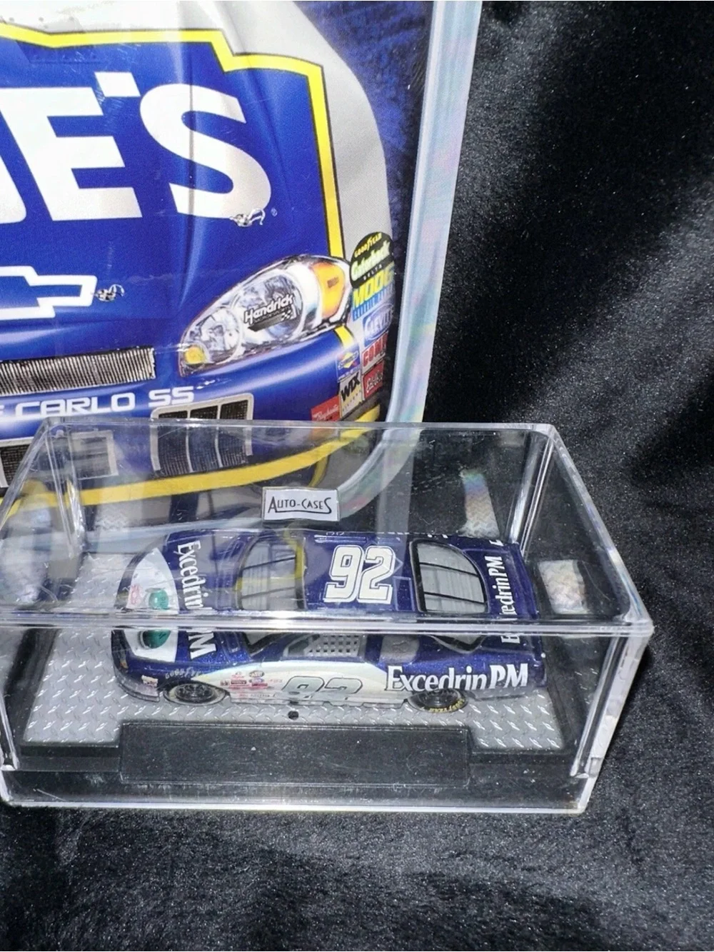 Jimmie Johnson Lot 2 1/64 And Nextel Cup Champion 2006 Sign